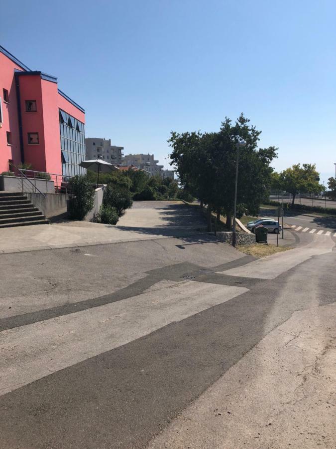 Hostel Ceska Besedaリエカ エクステリア 写真